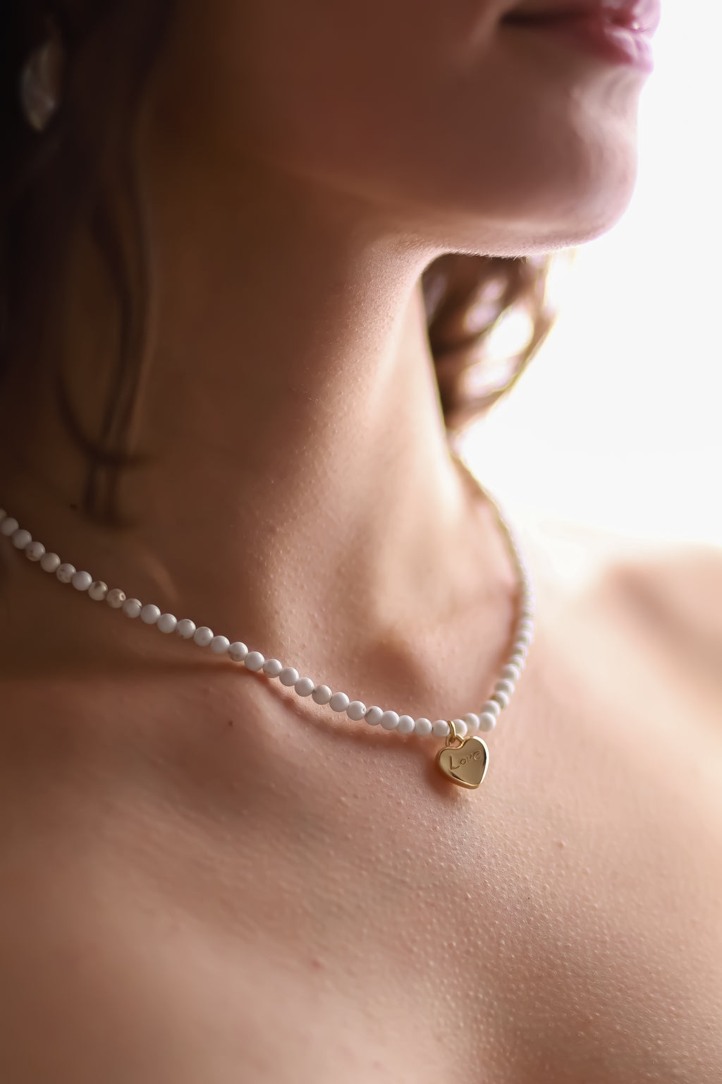 WHITE HOWLITE NECKLACE